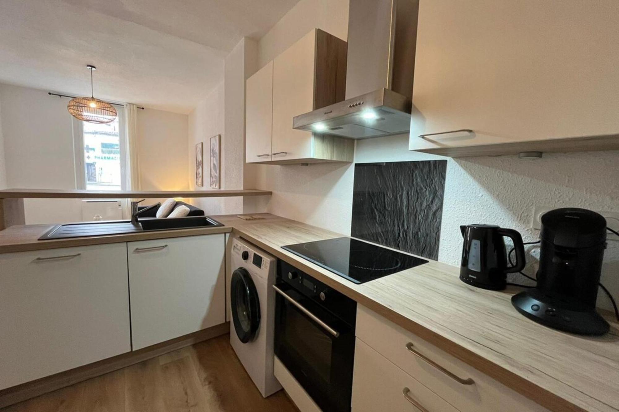 Le Cocon - Wifi - Cour Privative - Proche Halles Apartment